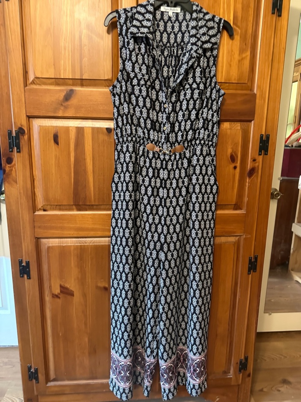 Ryan Mitchell Sleeveless Printed Jumpsuit with 2 side pockets